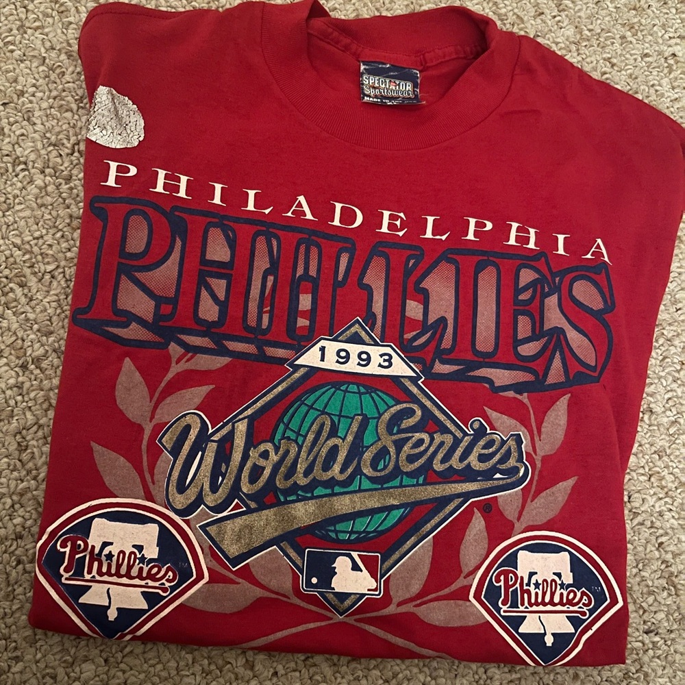 Vintage Phillies shirt